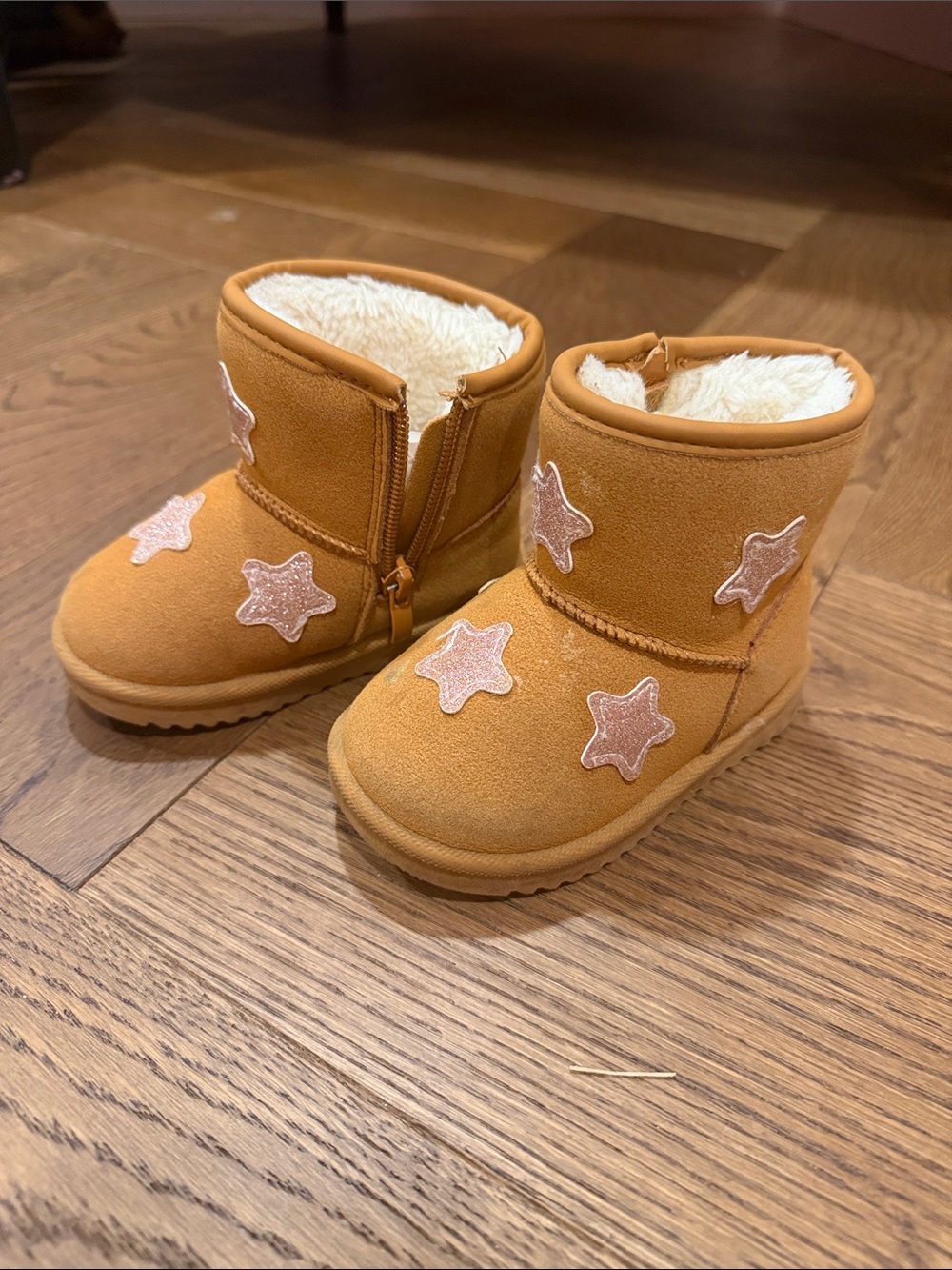 Kids Tan Fuzzy Star Winter Boots